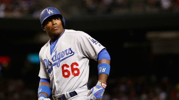 yasiel-puig-vin-scully-cleats.jpg